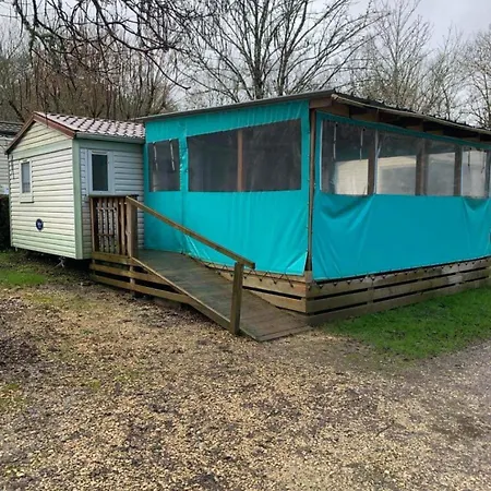 Mobilhome مكان تخييم Castillonnès